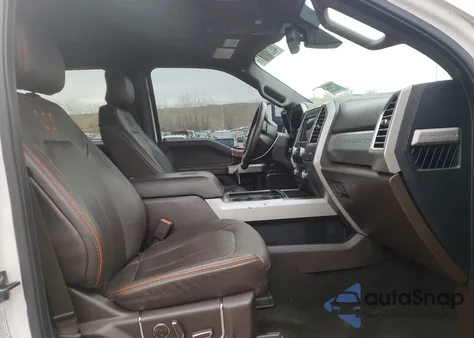 2017 Ford F350 Super Duty z USA, uszkodzony, nr VIN 1FT8W3BT1HEC50422